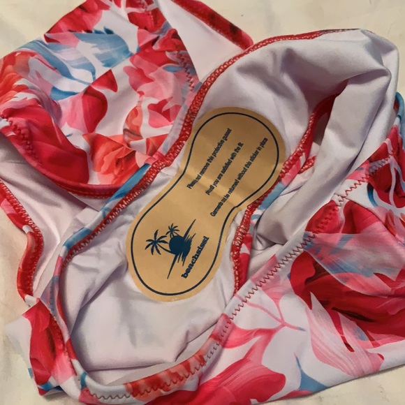 Women’s red halter tankini - Picture 8 of 8